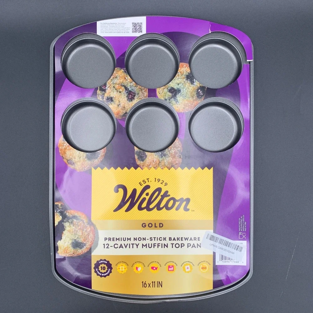 Wilton Gold Premium Non-Stick 12-Cavity Muffin Top Pan 16x11 Dents